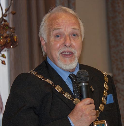 Rotary-club-of-southport-links-service-above-self